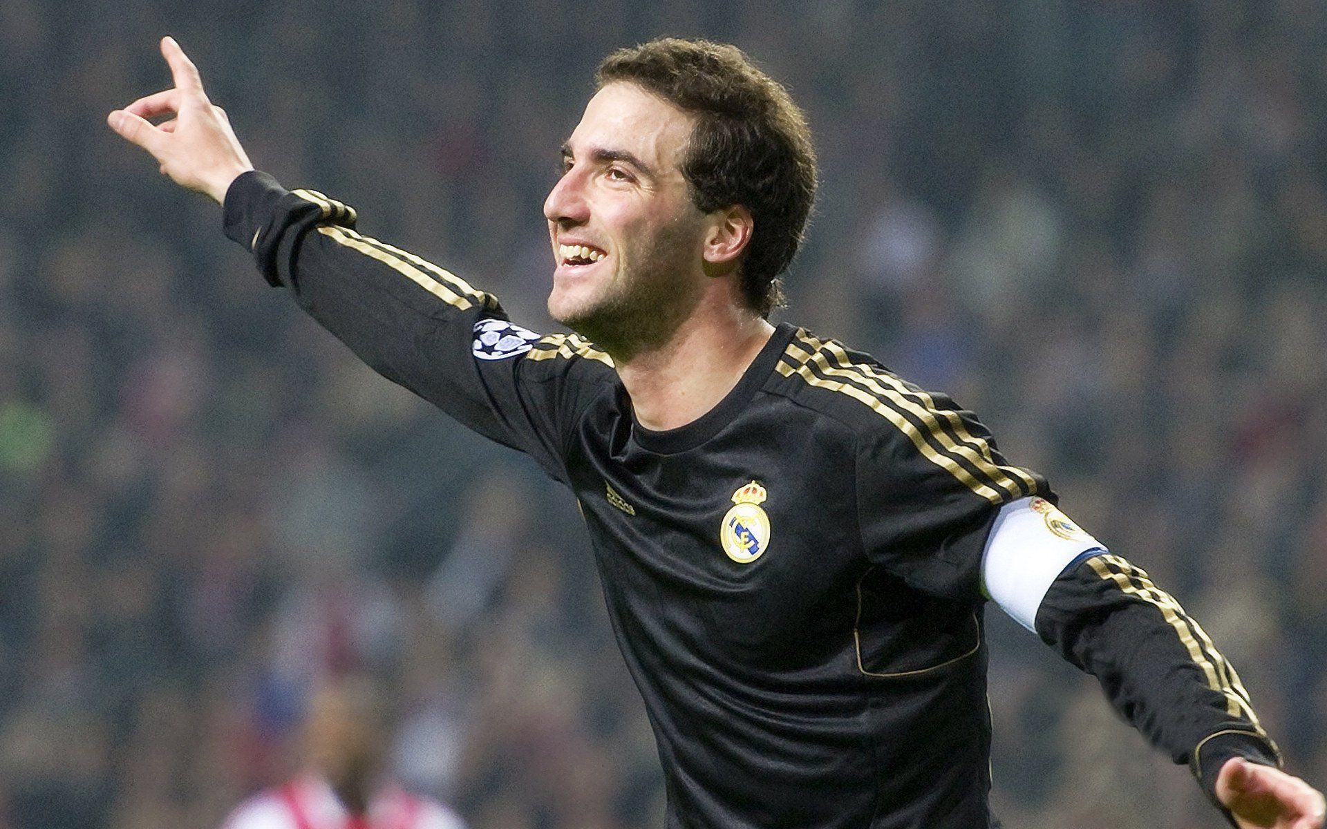 新闻中心发布国内外高水平教练引进计划说明，高级教练员岗位培训班